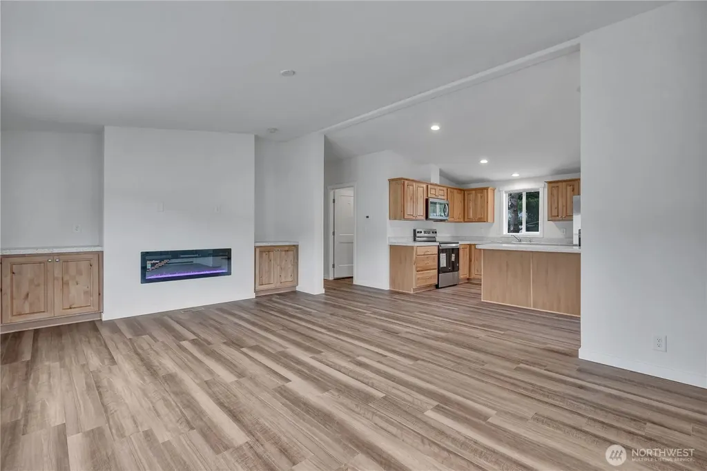 1510 Maple Lane Kent WA 98030