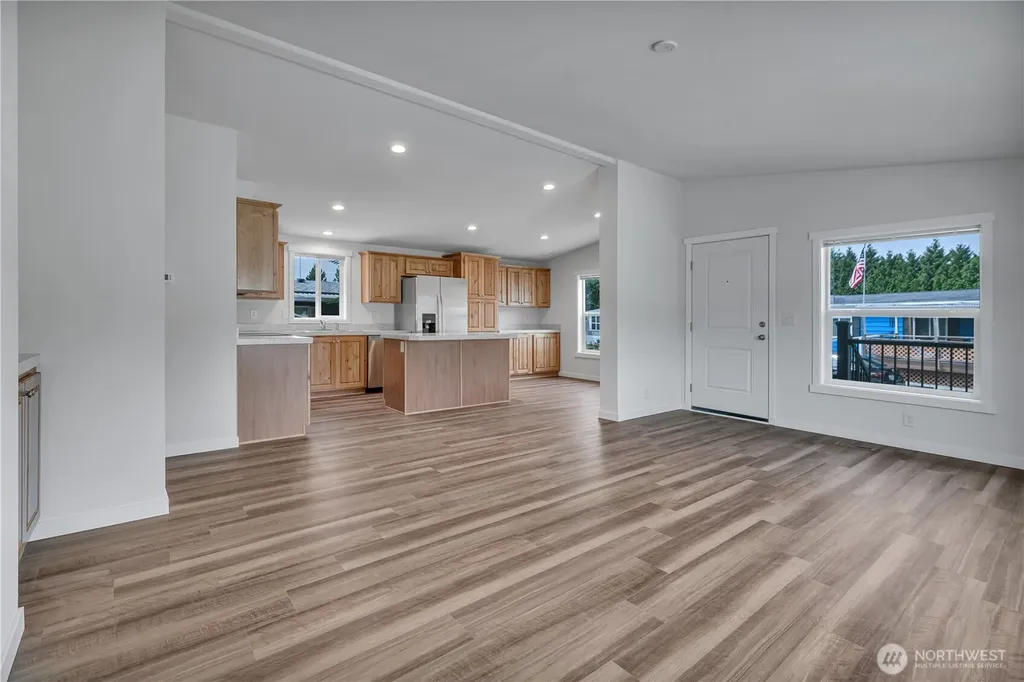 1510 Maple Lane Kent WA 98030