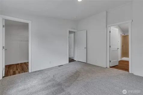 1510 Maple Lane Kent WA 98030
