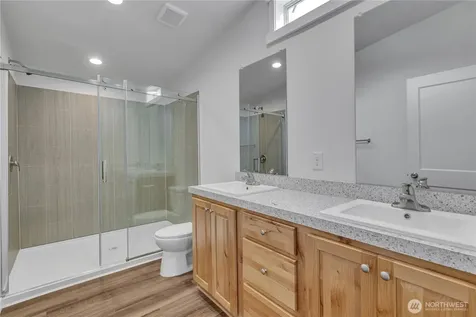 1510 Maple Lane Kent WA 98030