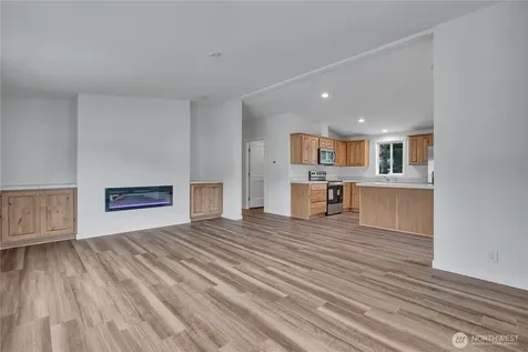 1510 Maple Lane Kent WA 98030