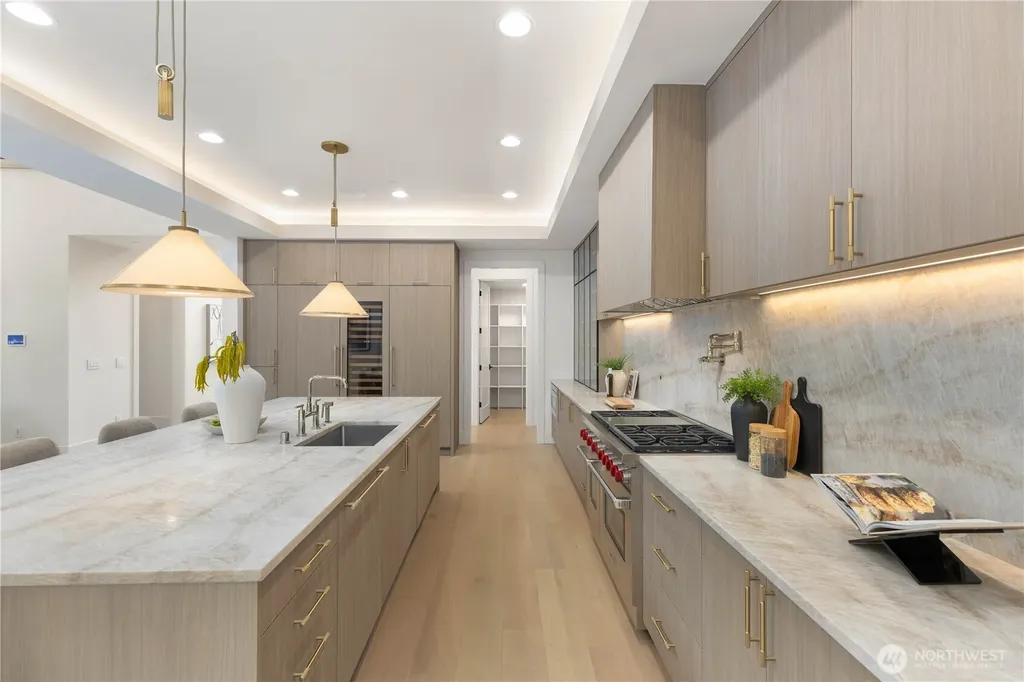 2202 102nd Place SE Bellevue WA 98004