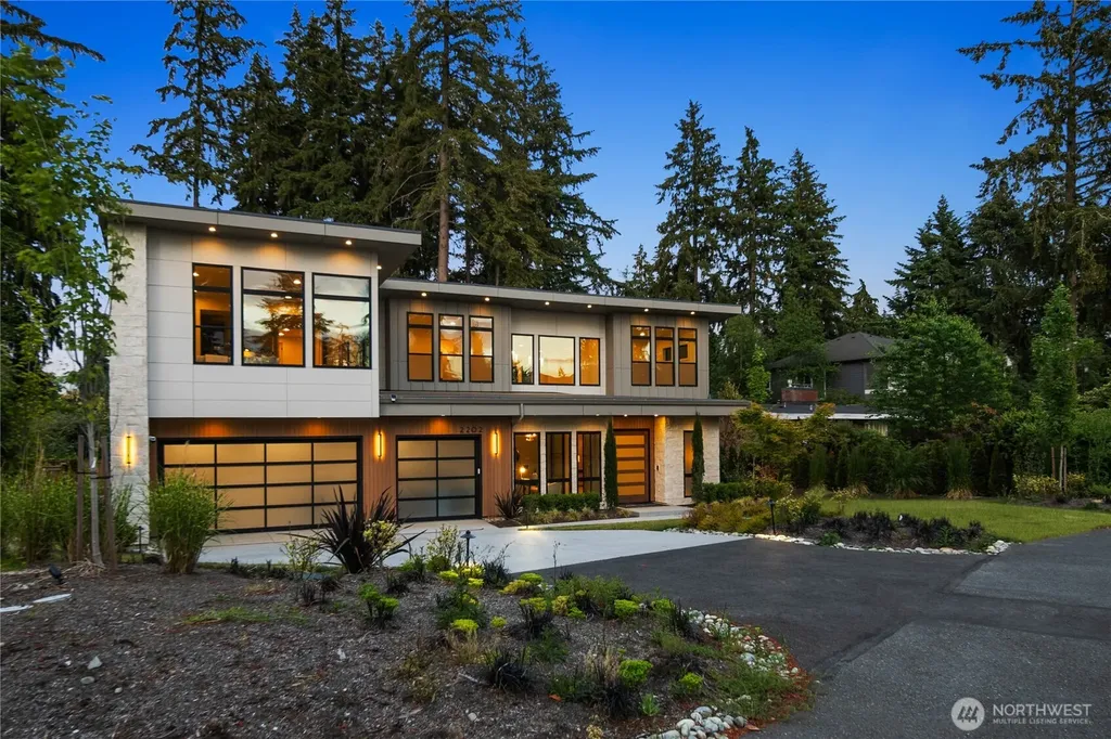 2202 102nd Place SE Bellevue WA 98004