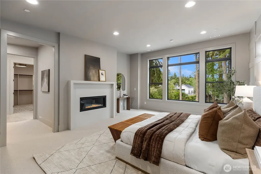 2202 102nd Place SE Bellevue WA 98004