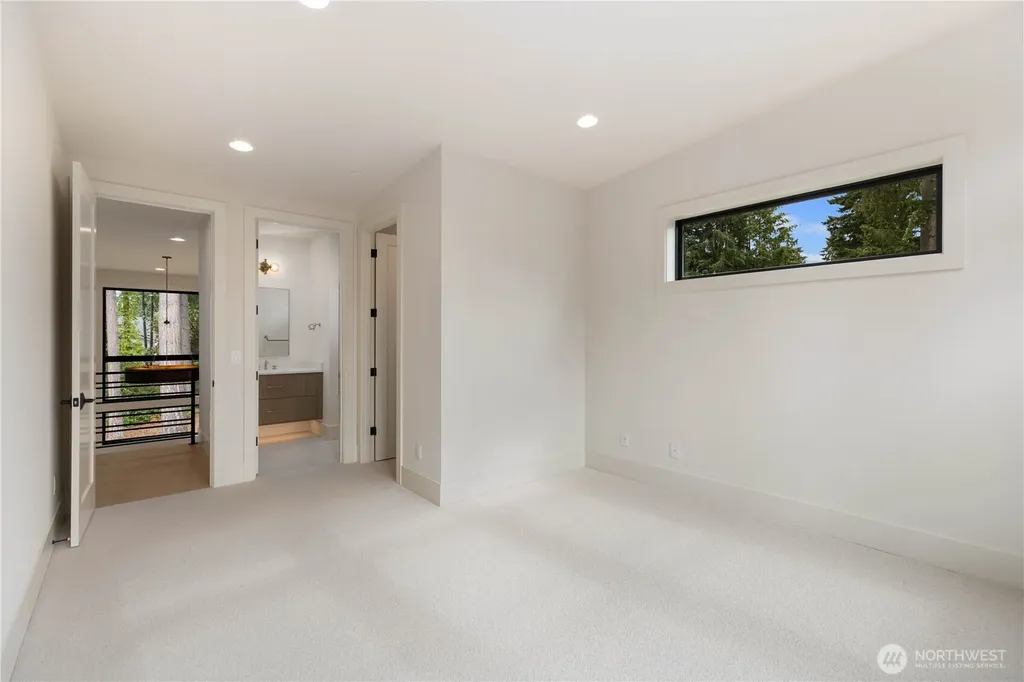 2202 102nd Place SE Bellevue WA 98004