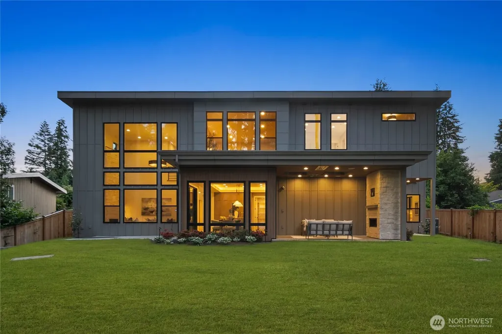 2202 102nd Place SE Bellevue WA 98004