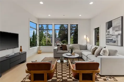 2202 102nd Place SE Bellevue WA 98004