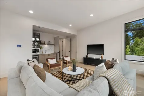 2202 102nd Place SE Bellevue WA 98004