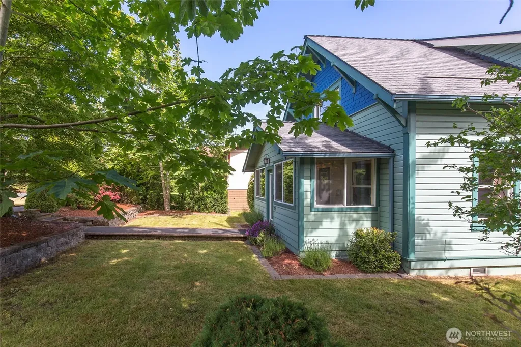 221 W 15th Street Port Angeles WA 98362