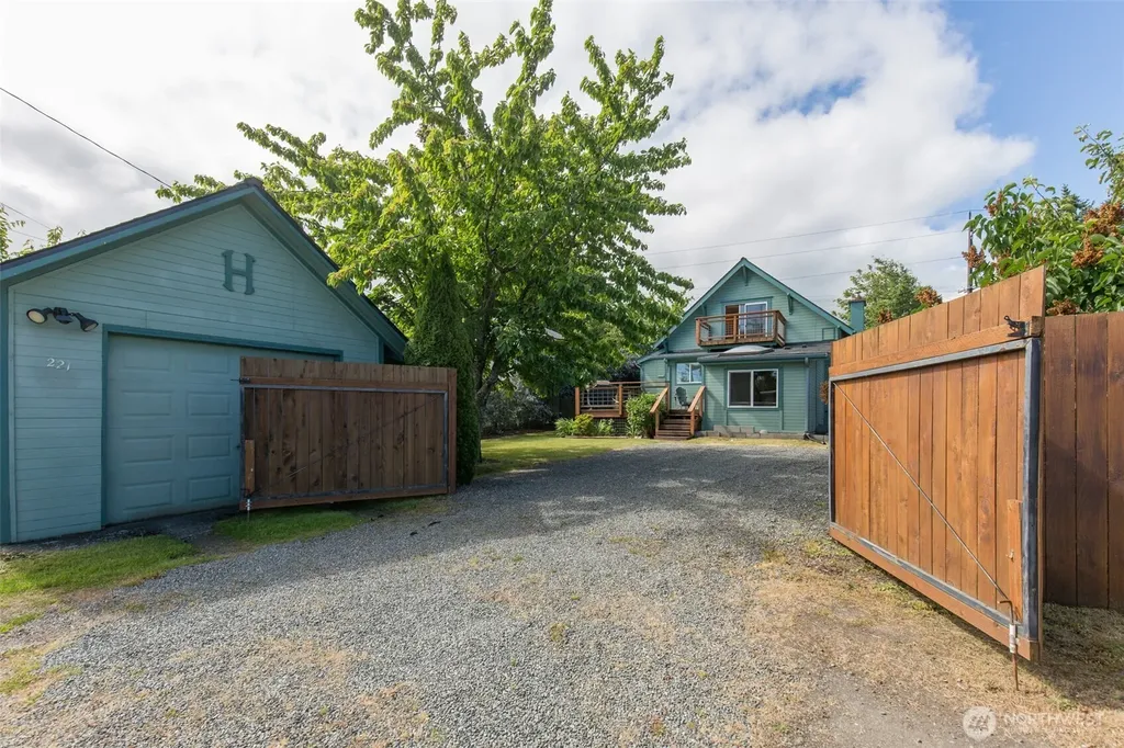 221 W 15th Street Port Angeles WA 98362