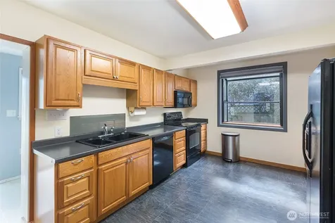 221 W 15th Street Port Angeles WA 98362