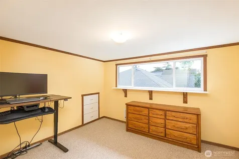221 W 15th Street Port Angeles WA 98362