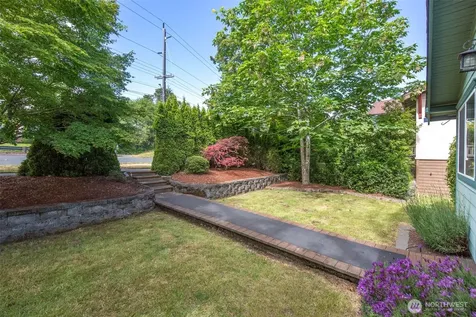 221 W 15th Street Port Angeles WA 98362