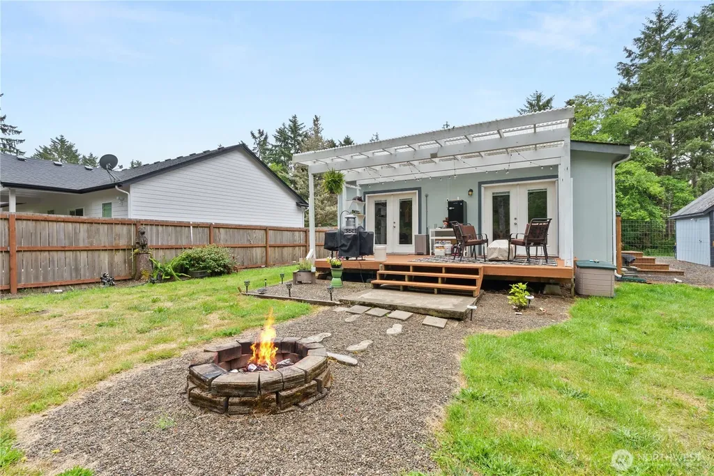372 Eridani Loop SE Ocean Shores WA 98569