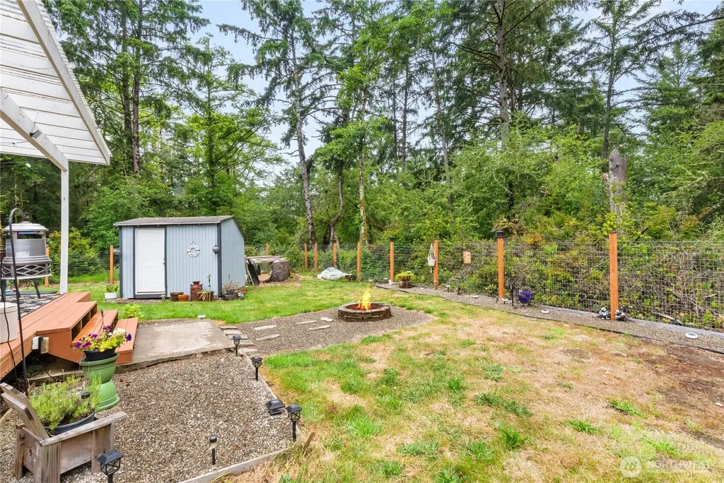 372 Eridani Loop SE Ocean Shores WA 98569