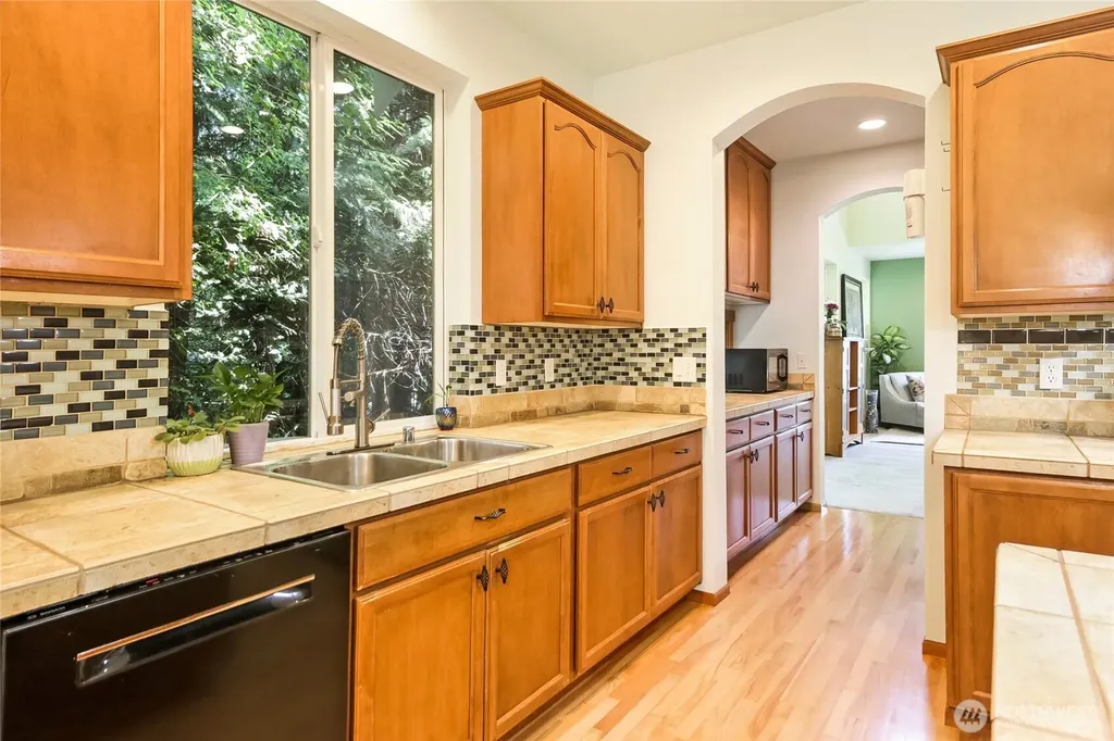 1120 201st Place SW Lynnwood WA 98036
