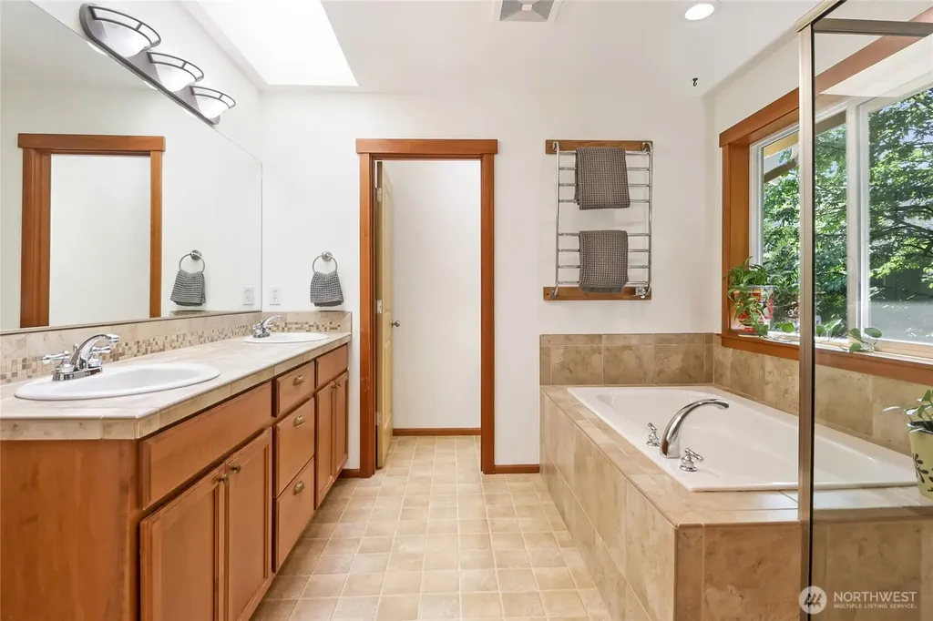1120 201st Place SW Lynnwood WA 98036