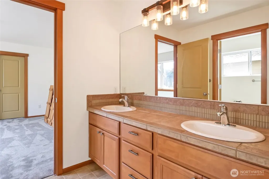 1120 201st Place SW Lynnwood WA 98036