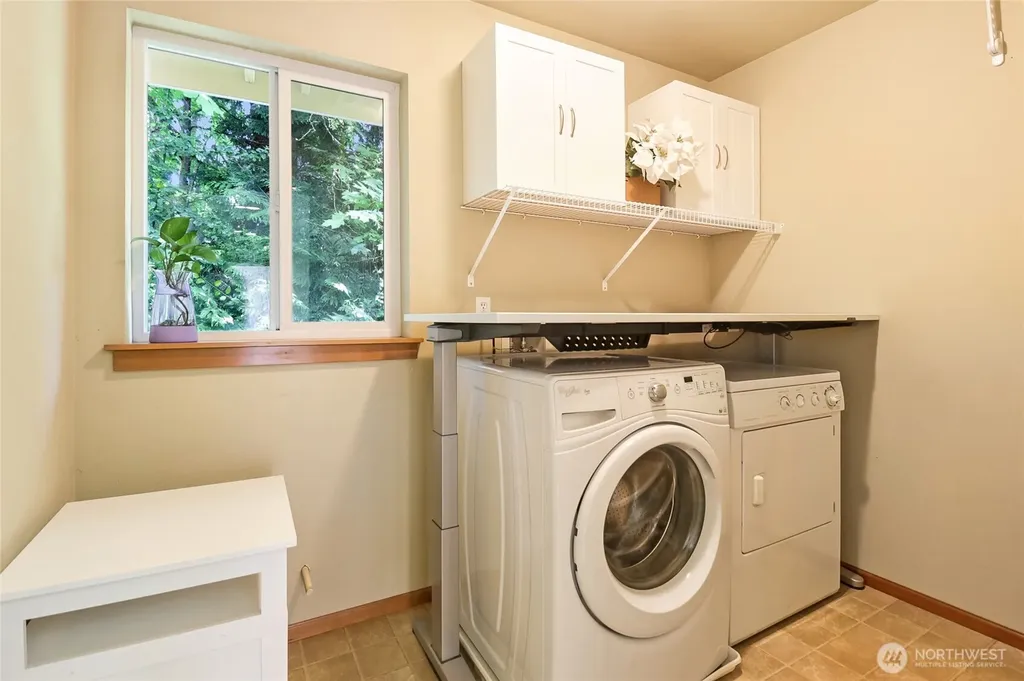 1120 201st Place SW Lynnwood WA 98036
