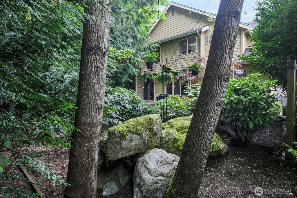 1120 201st Place SW Lynnwood WA 98036