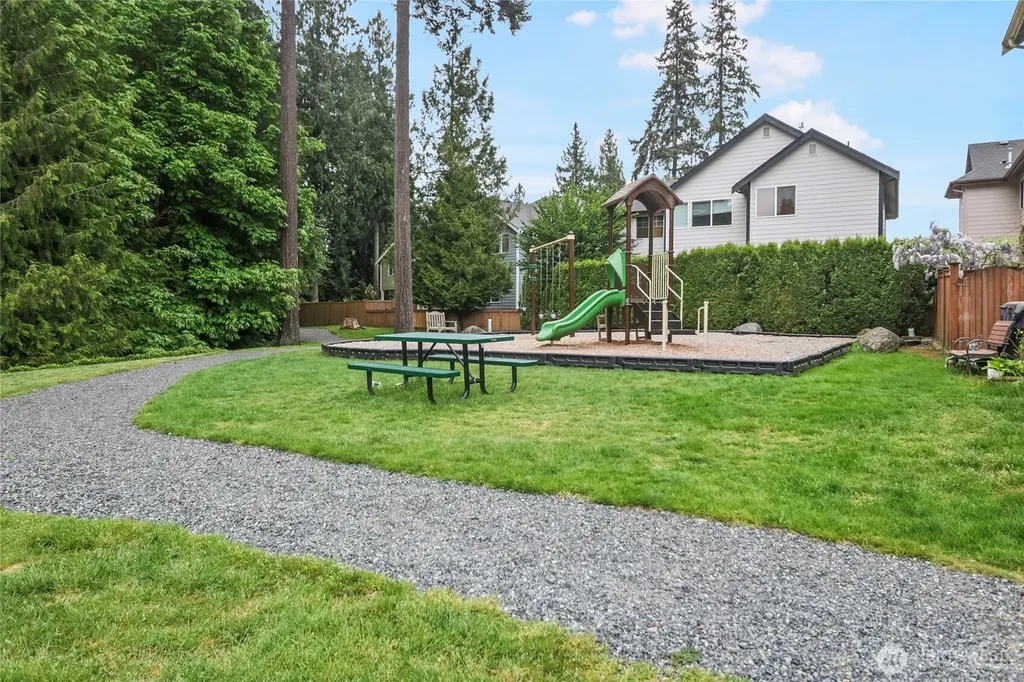1120 201st Place SW Lynnwood WA 98036
