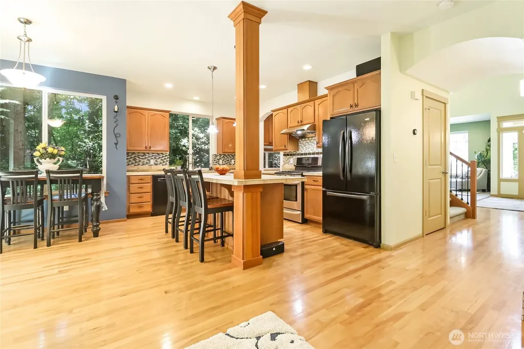 1120 201st Place SW Lynnwood WA 98036