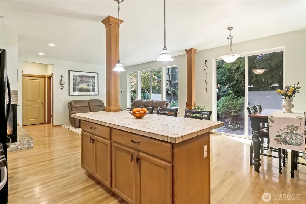 1120 201st Place SW Lynnwood WA 98036