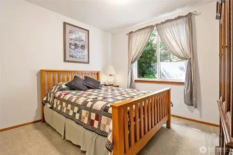 1120 201st Place SW Lynnwood WA 98036