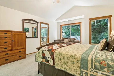 1120 201st Place SW Lynnwood WA 98036