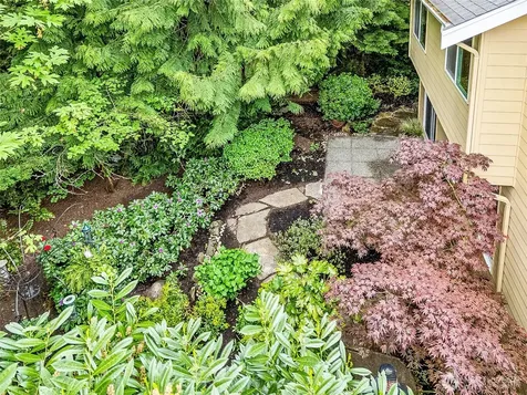 1120 201st Place SW Lynnwood WA 98036