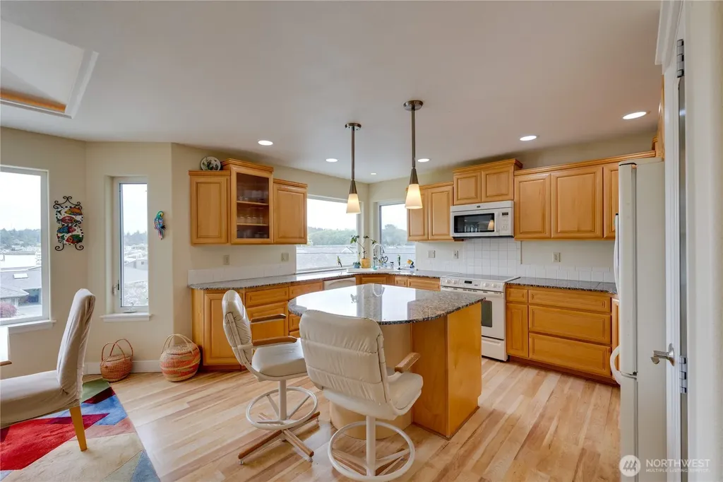 837 Shoshone Drive La Conner WA 98257