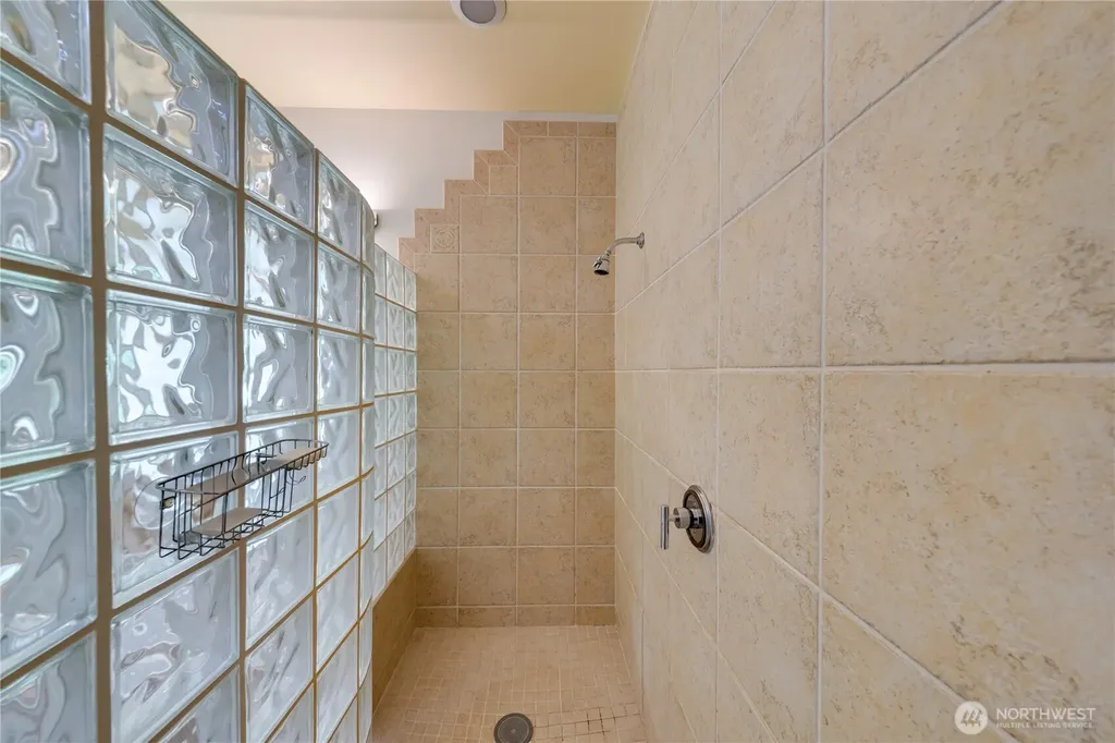 837 Shoshone Drive La Conner WA 98257