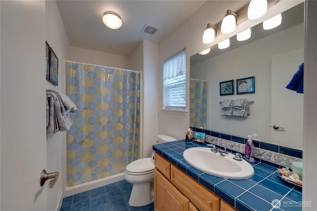837 Shoshone Drive La Conner WA 98257