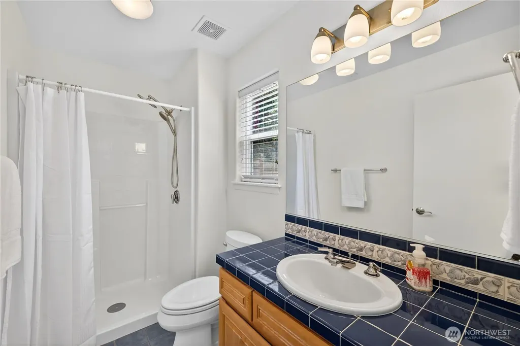 837 Shoshone Drive La Conner WA 98257