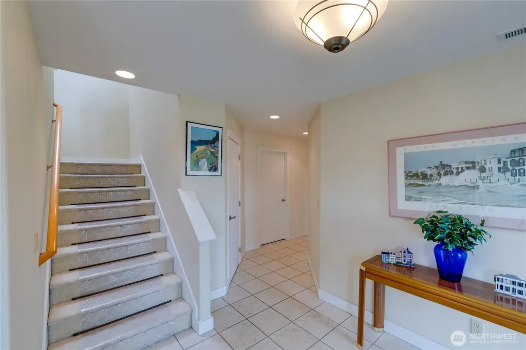 837 Shoshone Drive La Conner WA 98257