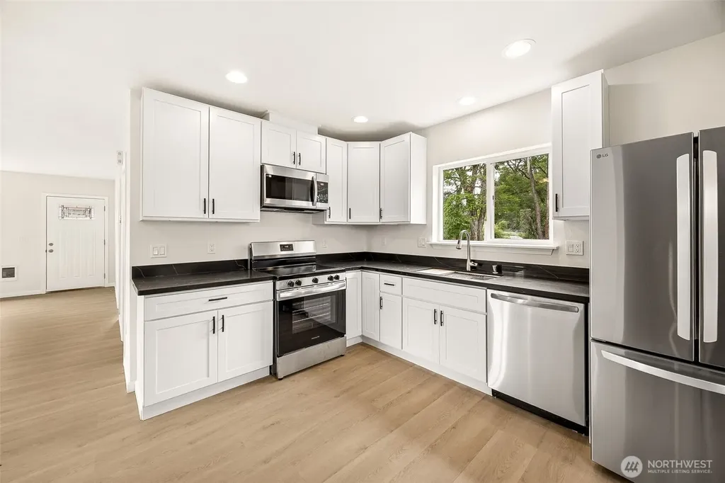 418 Dearborn Avenue Shelton WA 98584