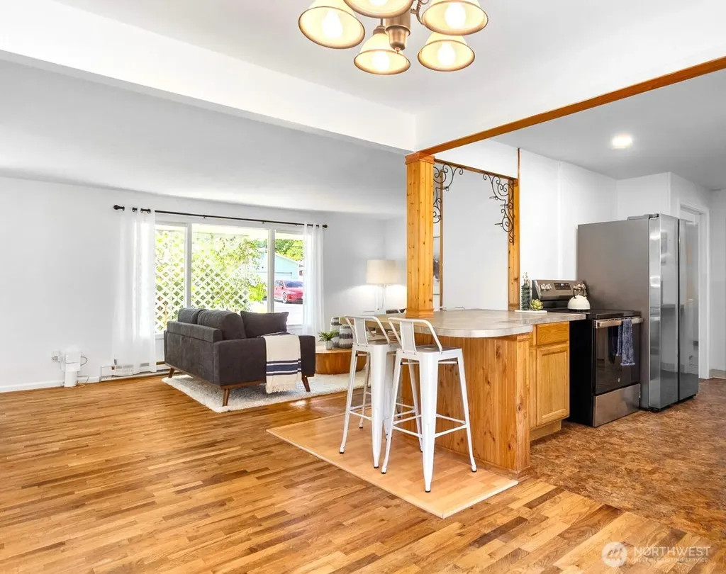 220 Grand Army Westport WA 98595