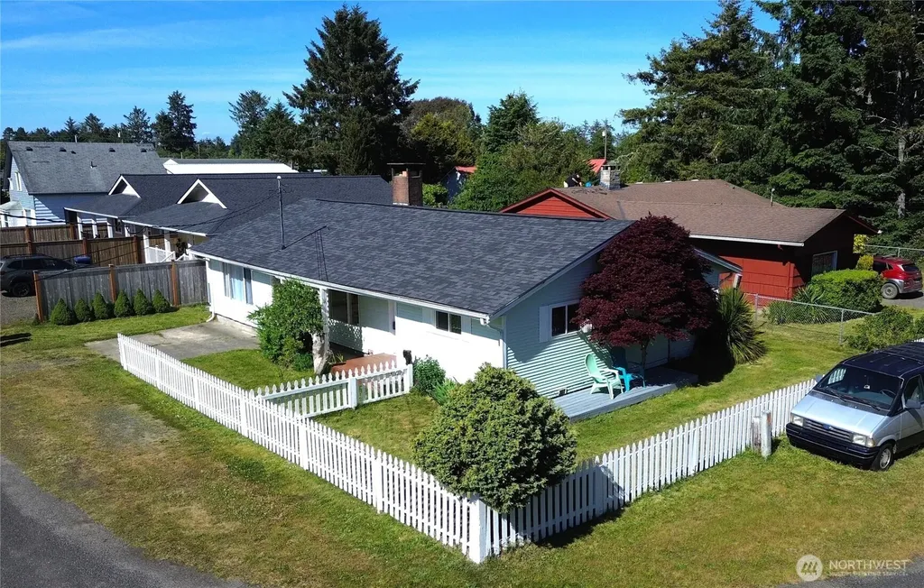 220 Grand Army Westport WA 98595