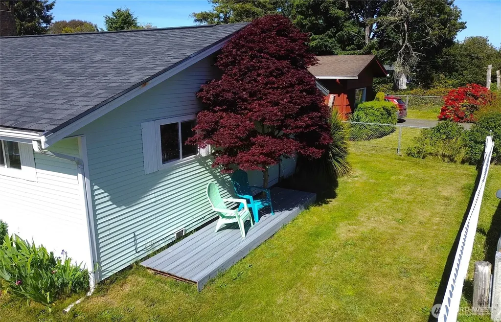 220 Grand Army Westport WA 98595
