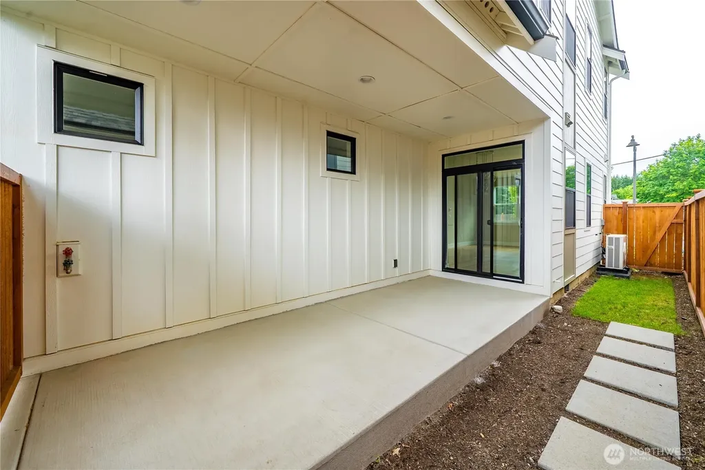 4265 Stossel Avenue Carnation WA 98014