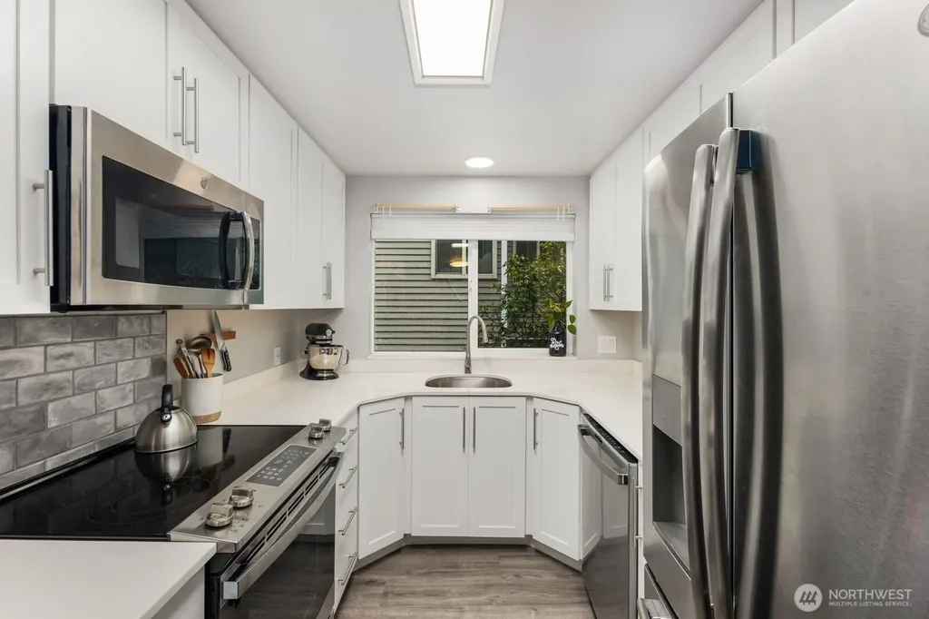 1729 18th Avenue Seattle WA 98122