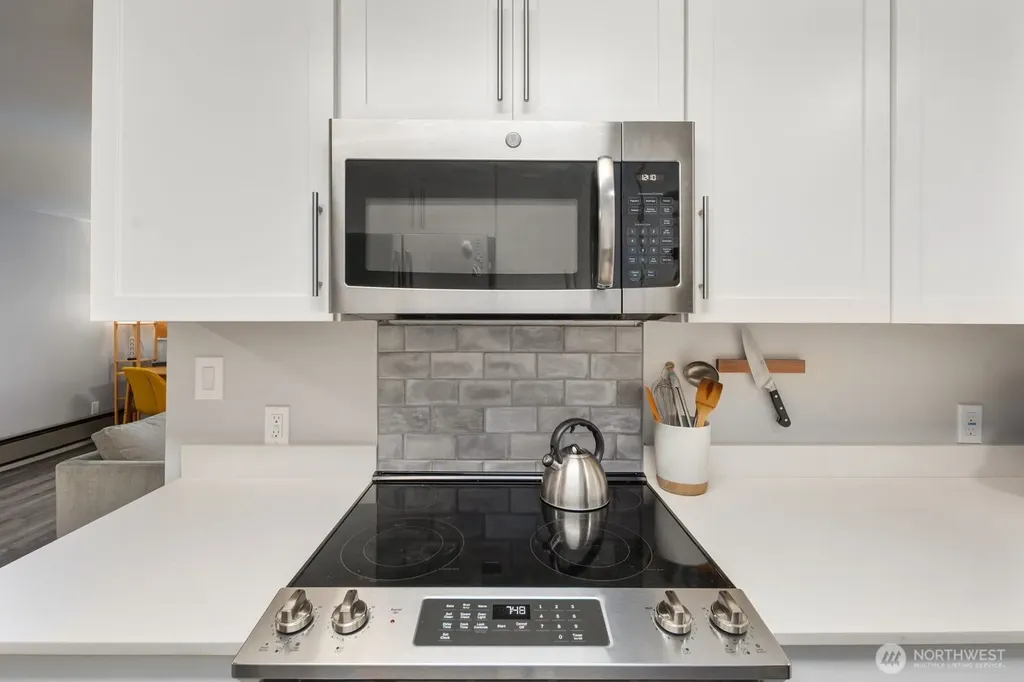 1729 18th Avenue Seattle WA 98122