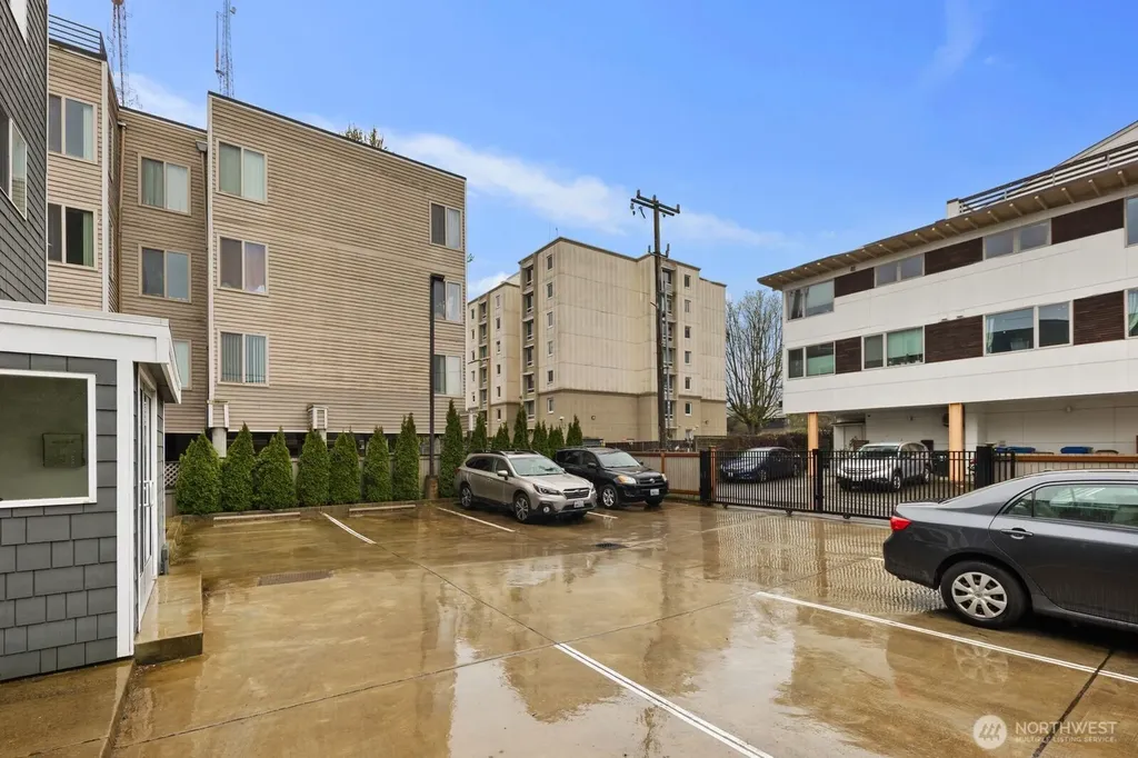 1729 18th Avenue Seattle WA 98122