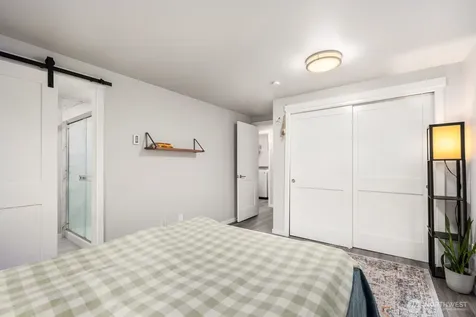 1729 18th Avenue Seattle WA 98122