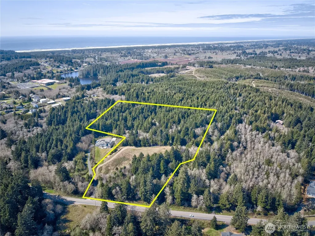 1740 State Route 101 Ilwaco WA 98624
