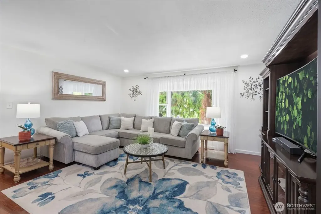 6878 Helena Drive NE Bremerton WA 98311