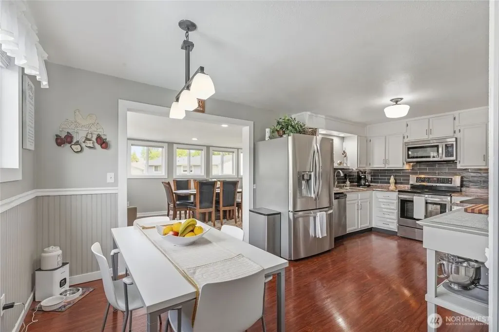 6878 Helena Drive NE Bremerton WA 98311
