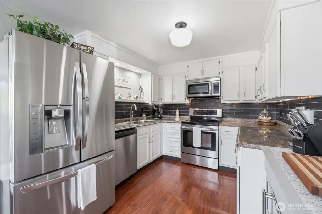 6878 Helena Drive NE Bremerton WA 98311