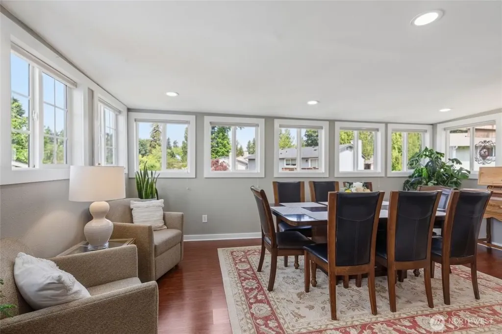 6878 Helena Drive NE Bremerton WA 98311