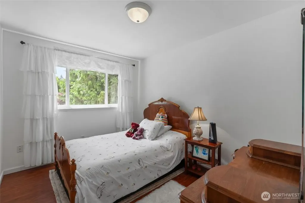 6878 Helena Drive NE Bremerton WA 98311